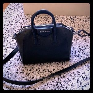 Givenchy Antigona Mini, Blk sugar leather goatskin